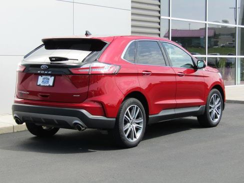 Used 2024 Ford Edge Titanium w/ Equipment Group 301A AWD/4WD image 9