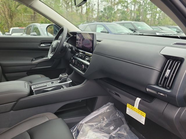 New 2026 Nissan Pathfinder SL FWD image 32