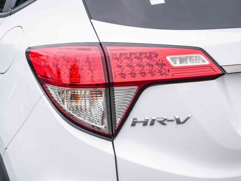Used 2022 Honda HR-V EX image 10