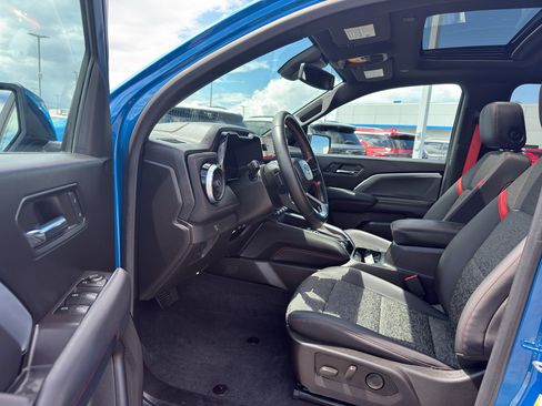 Certified 2023 Chevrolet Colorado Z71 w/ Z71 Convenience Package 2 AWD/4WD image 11
