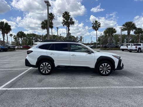 Used 2023 Subaru Outback Limited AWD/4WD image 2