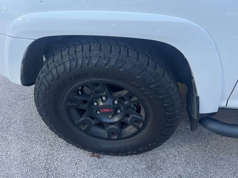 Used 2021 Toyota 4Runner SR5 Premium image 11