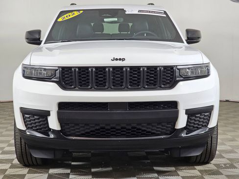 Used 2023 Jeep Grand Cherokee L Laredo AWD/4WD image 36