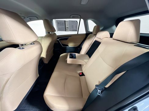 Used 2025 Toyota RAV4 LE image 28