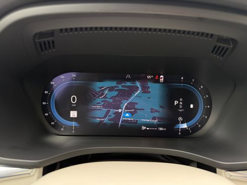 Certified 2024 Volvo XC60 B5 Plus image 18