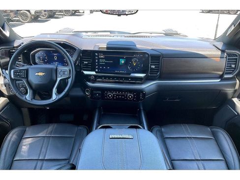Used 2026 Chevrolet Silverado 3500 High Country w/ Technology Package AWD/4WD image 17