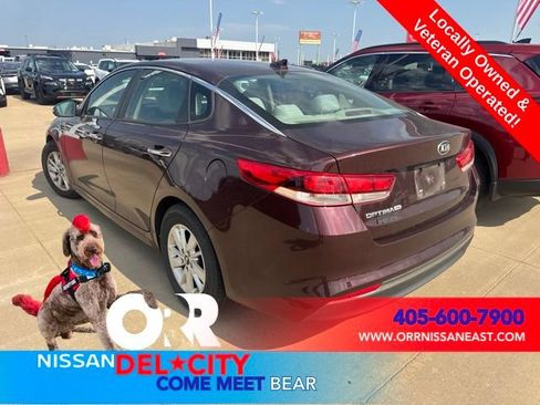 Used 2017 Kia Optima LX FWD image 3