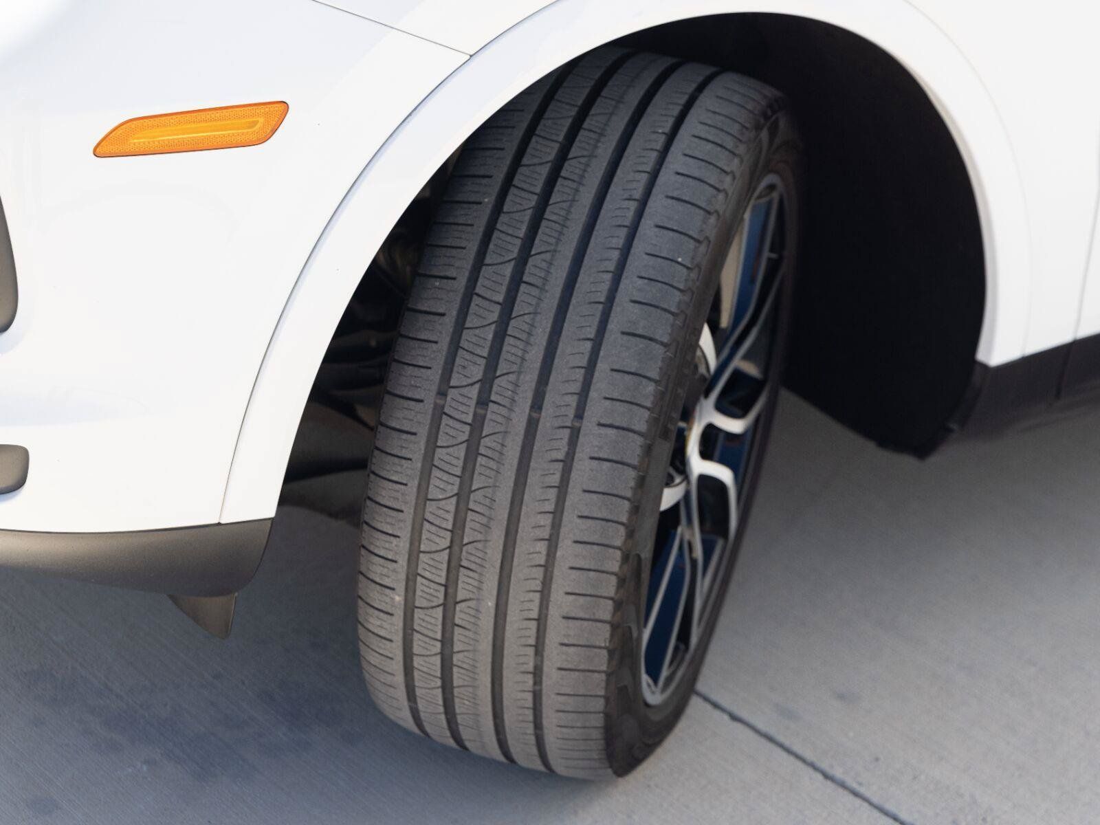 Used 2020 Porsche Cayenne AWD/4WD image 9