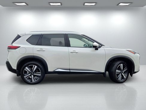 Used 2023 Nissan Rogue Platinum w/ Platinum Premium Package AWD/4WD image 3