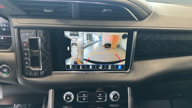 Used 2023 GMC Yukon XL Denali AWD/4WD image 12