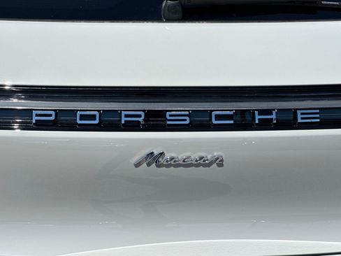 New 2026 Porsche Macan AWD/4WD image 37