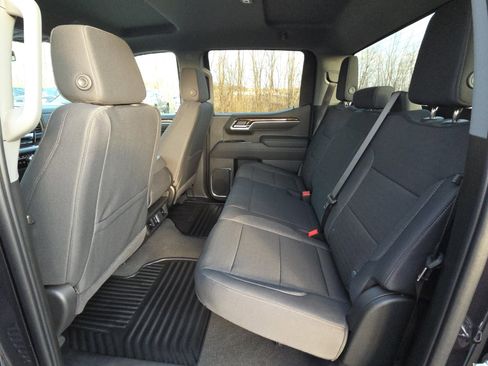 New 2026 GMC Sierra 1500 SLE image 29