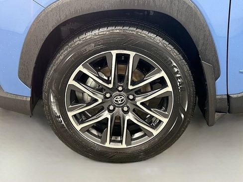 New 2026 Toyota Corolla Cross XLE w/ Convenience Package FWD image 8