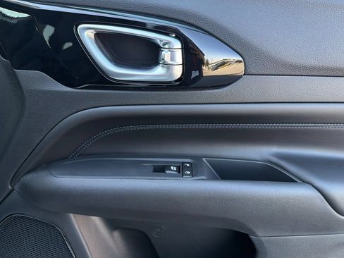 New 2026 Jeep Compass Latitude AWD/4WD image 20