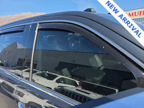 Used 2023 GMC Sierra 2500 Denali w/ Denali Ultimate Package image 3