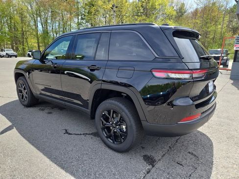New 2026 Jeep Grand Cherokee Altitude AWD/4WD image 6