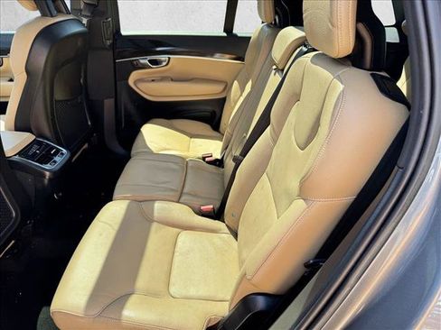 Used 2018 Volvo XC90 T6 Momentum w/ Convenience Package AWD/4WD image 18