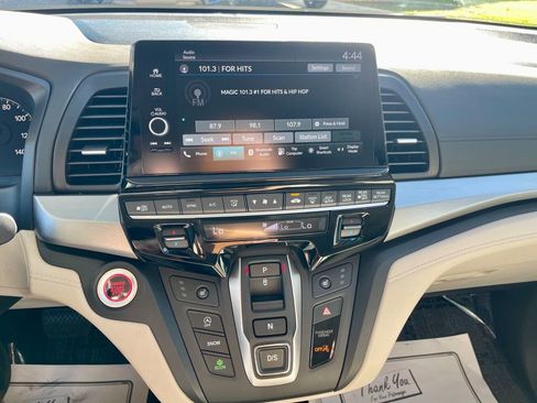 Used 2025 Honda Odyssey EX-L image 16