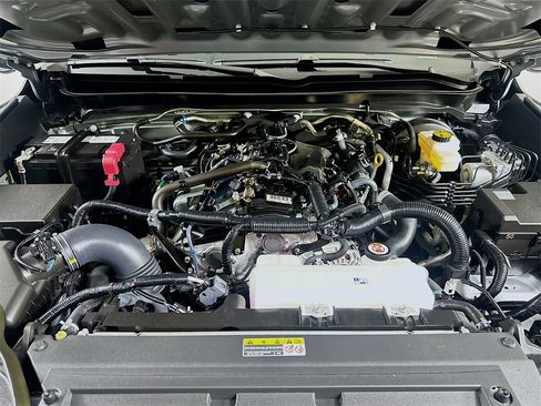 Used 2024 Toyota Tacoma TRD Off-Road image 9