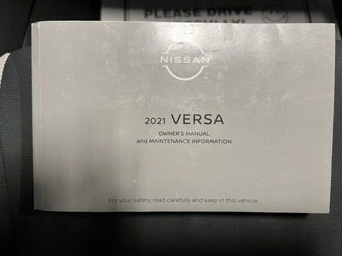 Used 2021 Nissan Versa SV image 38