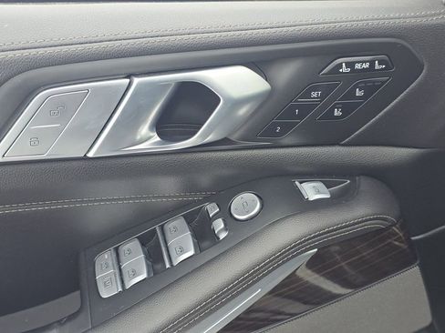 Used 2021 BMW X7 xDrive40i w/ Premium Package image 35