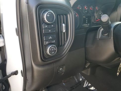 Used 2021 Chevrolet Silverado 2500 Custom w/ Custom Value Package image 22