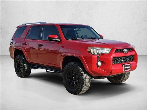 Used 2016 Toyota 4Runner SR5 image 3