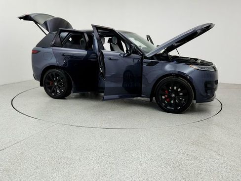 New 2025 Land Rover Range Rover Sport Dynamic SE image 10