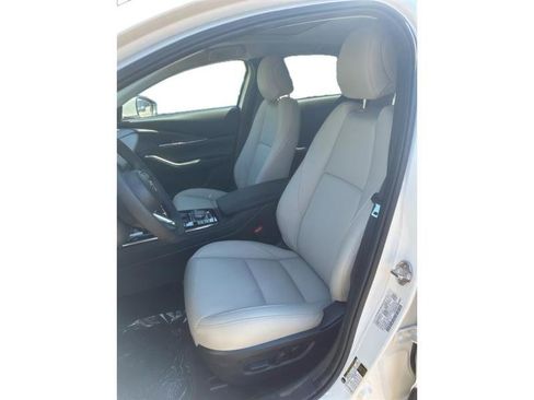 Certified 2024 MAZDA CX-30 AWD 2.5 S w/ Preferred Package image 8