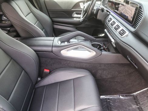 Certified 2024 Mercedes-Benz GLS 450 4MATIC image 15