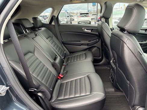 Used 2024 Ford Edge SEL w/ Convenience Package image 13