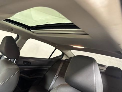 Used 2023 Nissan Altima 2.5 SV w/ SV Premium Package image 12