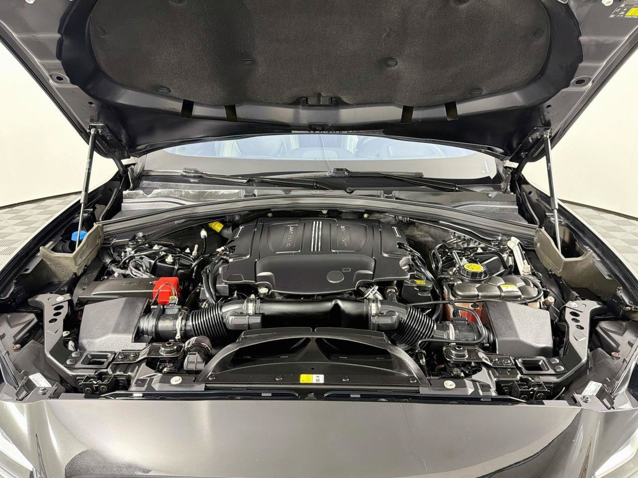 Used 2018 Jaguar F-PACE S AWD/4WD image 45