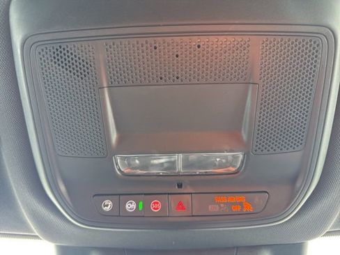 Used 2025 Chevrolet Equinox EV LT w/ Comfort Package image 23