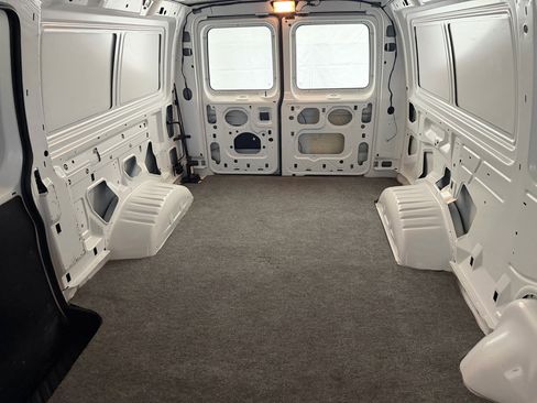 Used 1999 Ford E-150 and Econoline 150 image 22