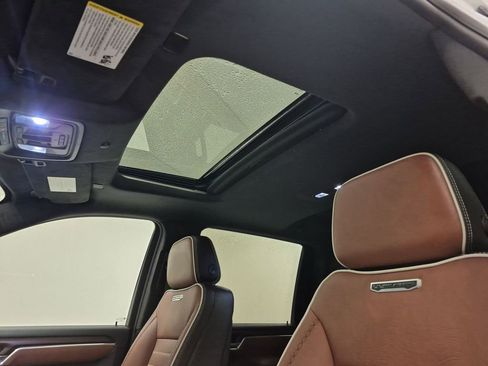 New 2026 GMC Sierra 2500 Denali Ultimate w/ LPO, Black Badging Package image 19