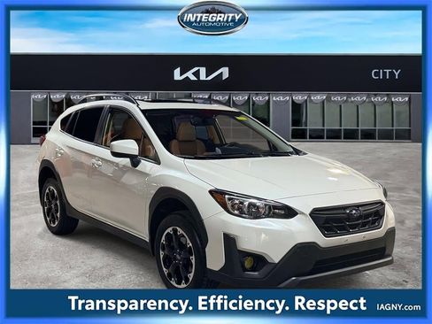 Used 2023 Subaru Crosstrek 2.0i Premium image 1
