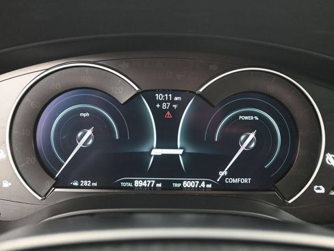Used 2019 BMW 530e w/ Convenience Package RWD image 17