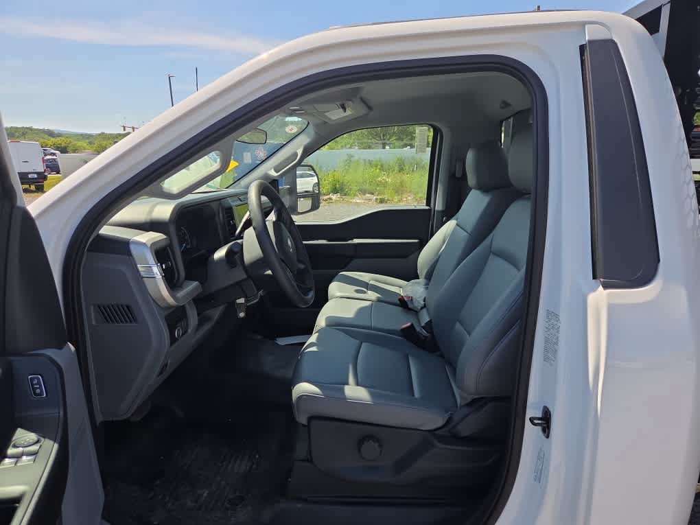 New 2025 Ford F350 XL w/ XL Chrome Package RWD image 18
