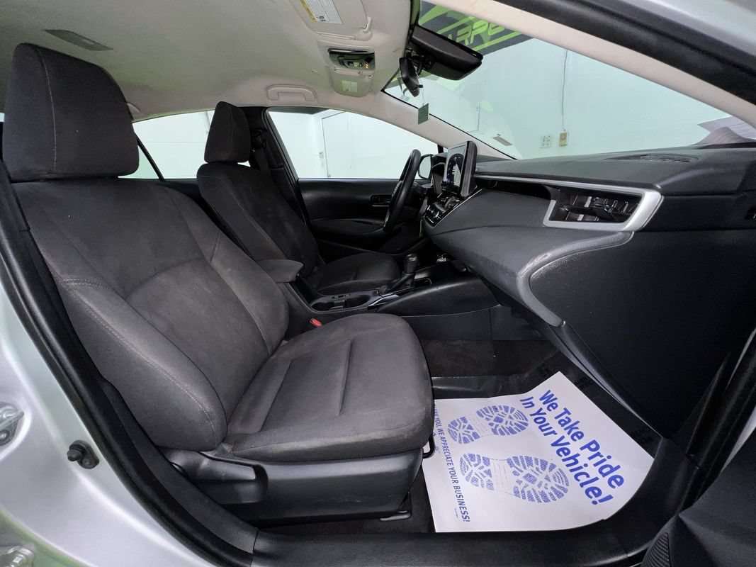 Used 2023 Toyota Corolla LE FWD image 29