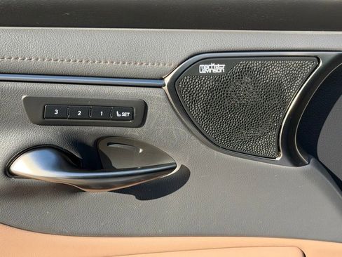 Used 2025 Lexus ES 350 Luxury image 17
