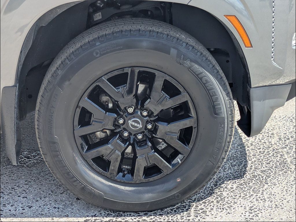 Used 2023 Nissan Frontier SV w/ Midnight Edition Package RWD image 13