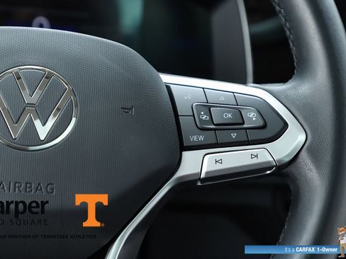 Used 2025 Volkswagen Jetta SE w/ Sunroof Package image 59