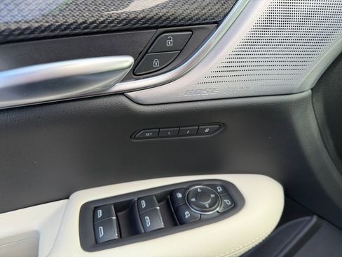 Used 2024 Cadillac XT5 Sportv image 17