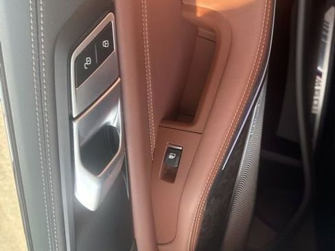 Used 2025 BMW X5 M60i w/ Executive Package image 21