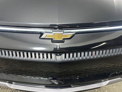 Used 2024 Chevrolet Equinox EV LT image 9