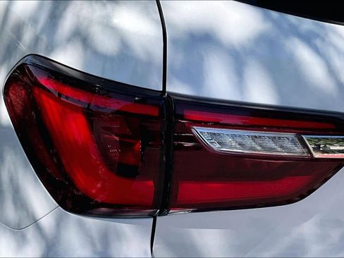 Used 2019 INFINITI QX80 Luxe w/ Proassist Package AWD/4WD image 27