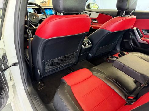 Used 2019 Mercedes-Benz A 220 4MATIC w/ AMG Line image 19