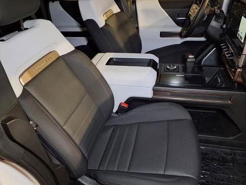 Used 2025 GMC Hummer EV 2X AWD/4WD image 23