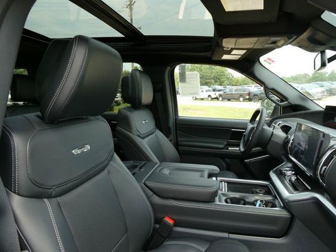 New 2027 Ford Expedition Max Platinum w/ Stealth Appearance Package AWD/4WD image 10
